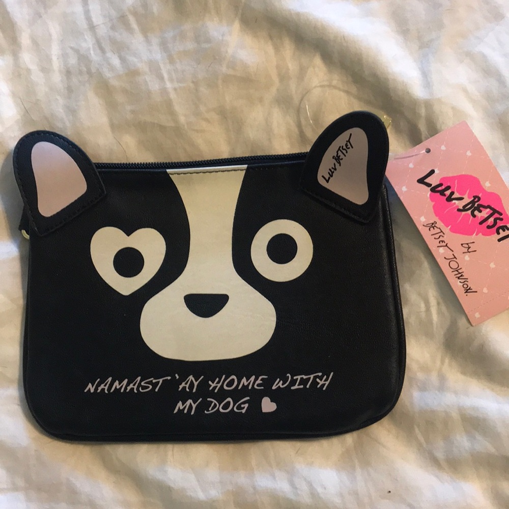 NWT Betsey Johnson wristlet